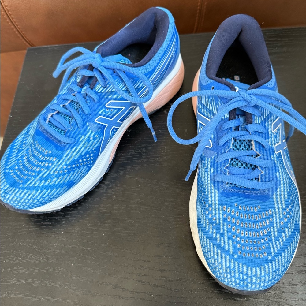 Asics GT-2000 8 Blue and Black Sneakers